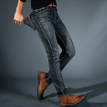 Calindra Stretch-Denim Jeans